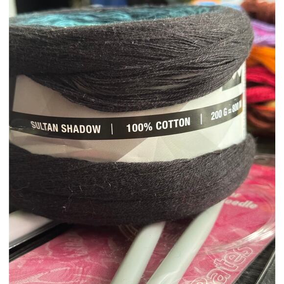 Lot of Susan Bates Knitting Yarn Needles And Yarn Cross Stitch Thread - Picture 6 of 8